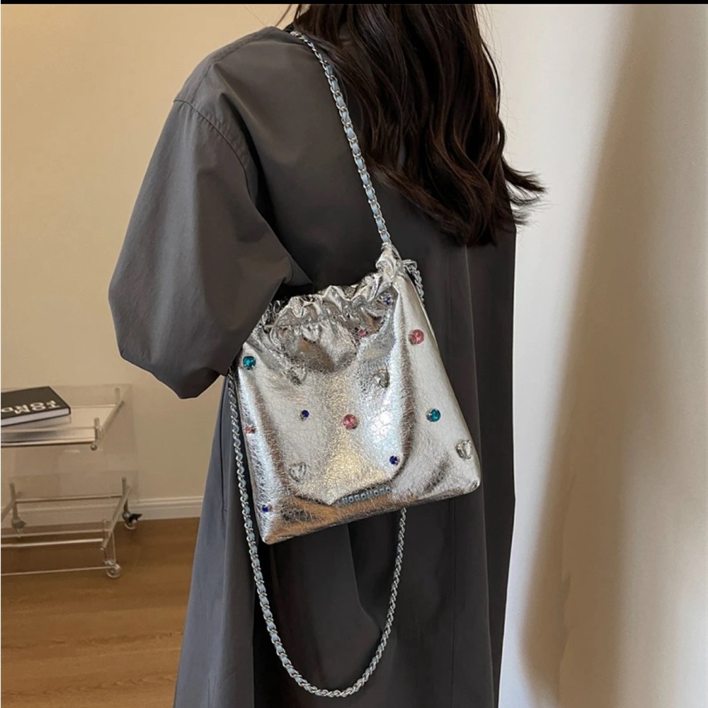 Super cute Silver bag